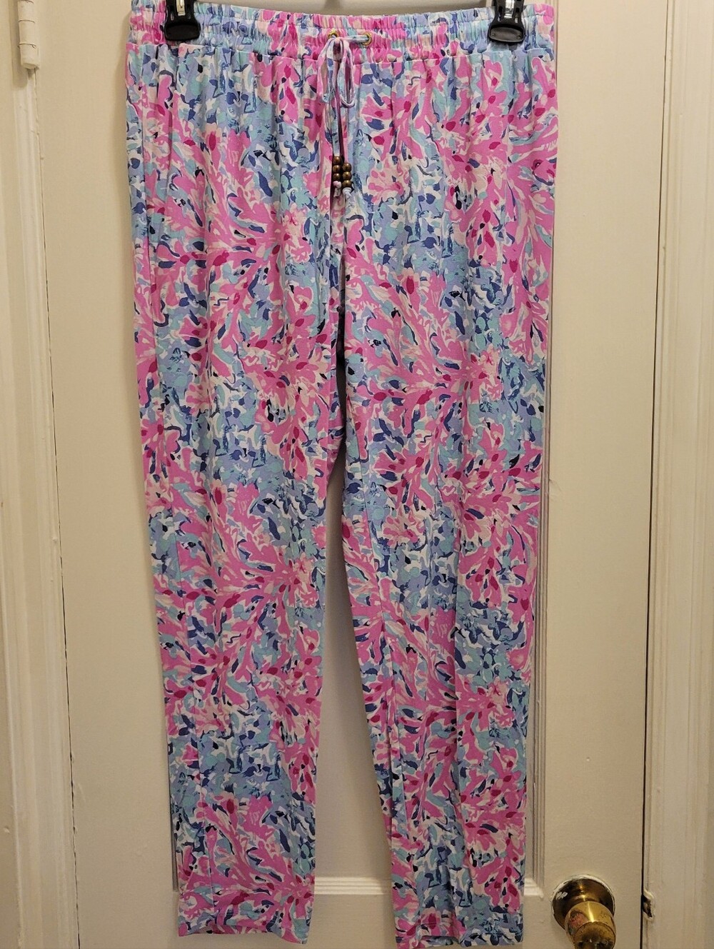 Lilly Pulitzer Lola Lounge Pants in Coco Coral Crab - Large
